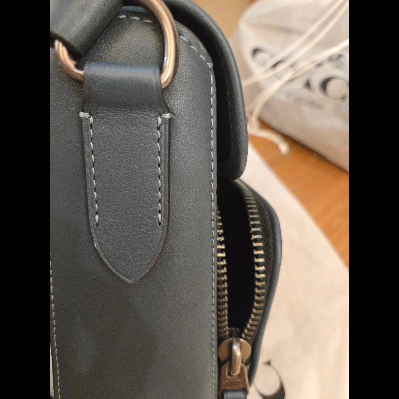 coach 男包 男生斜背包 藍灰色-12