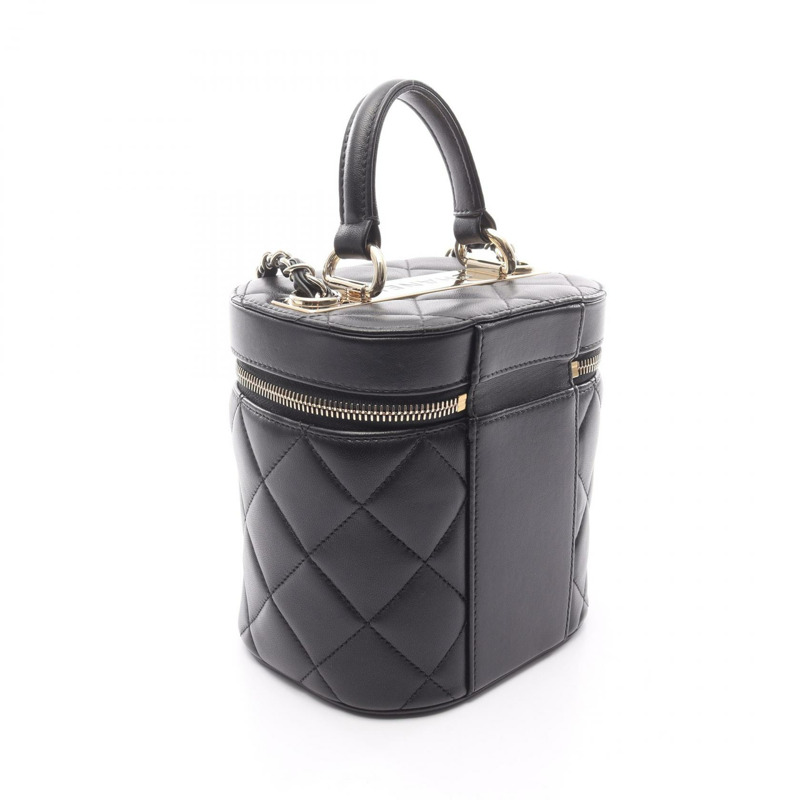 香奈兒 (CHANEL) 絎縫鏈條斜背化妝包 AS1628 羊皮黑色金扣-1