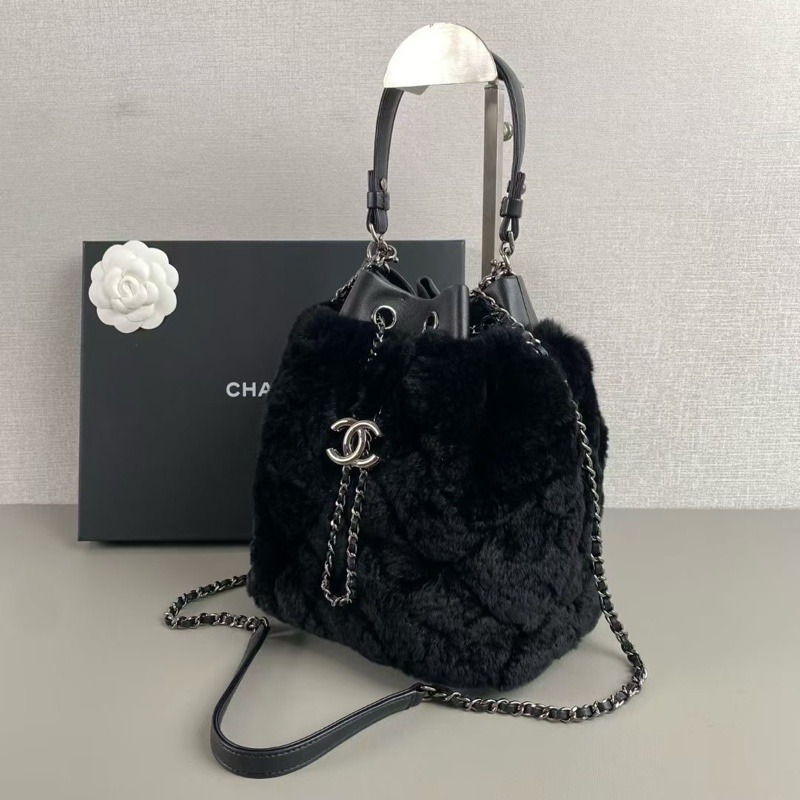 CHANEL香奈兒 黑銀兔毛抽繩水桶手提單肩斜挎包-1