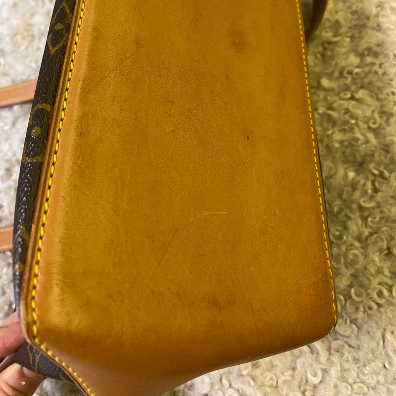 LV 肩背包 不敗款 經典簡約  小方包 托特包 購物包 日常使用 A4剛好可-6