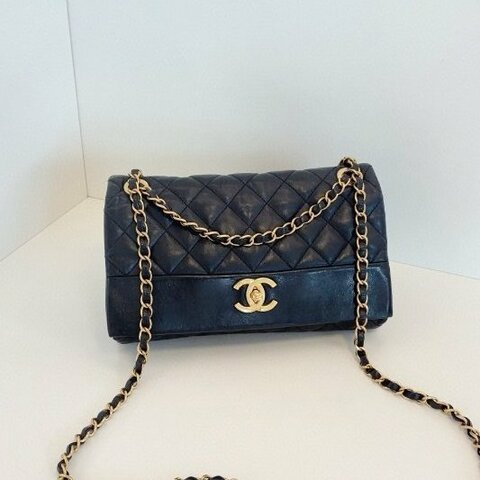 香奈兒/Chanel 黑金油臘皮拼光麵牛皮 季節CF中號 雙鏈條口蓋包