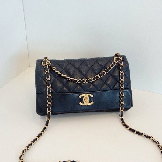 香奈兒/Chanel 黑金油臘皮拼光麵牛皮 季節CF中號 雙鏈條口蓋包-0