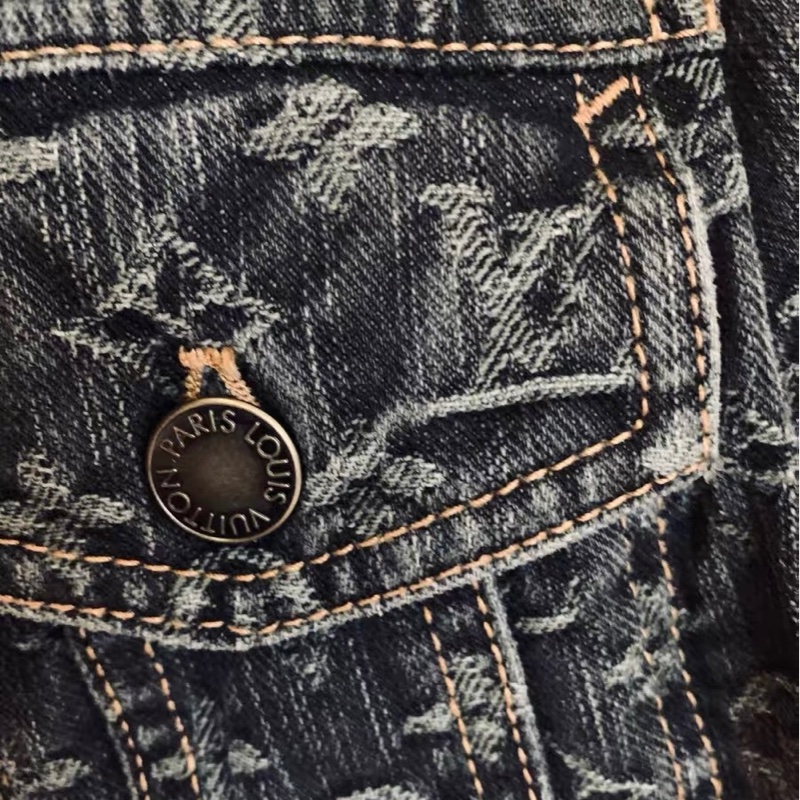 Lv老花牛仔外套38碼-2