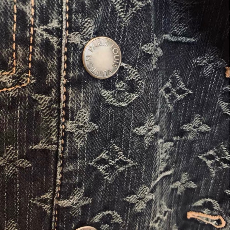 Lv老花牛仔外套38碼-5