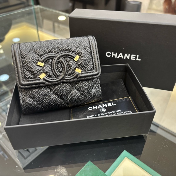 🖤CHANEL  CC Filigree 系列 的三折式短夾✨-5