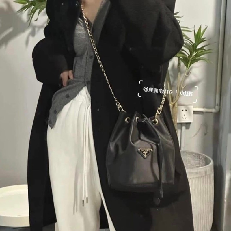 Prada 降落傘束口包小水桶包🏅-18
