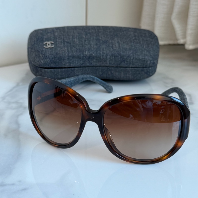 CHANEL 香奈兒牛仔單寧墨鏡!超級特點🩵墨鏡一戴誰都不愛-2