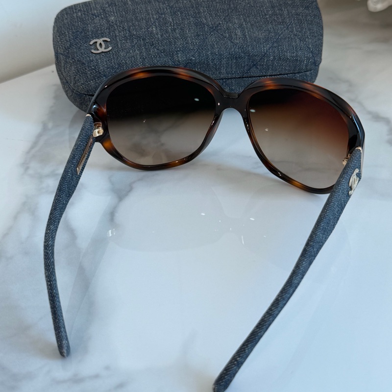 CHANEL 香奈兒牛仔單寧墨鏡!超級特點🩵墨鏡一戴誰都不愛-3