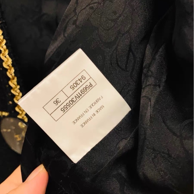 Chanel黑金外套36碼-3