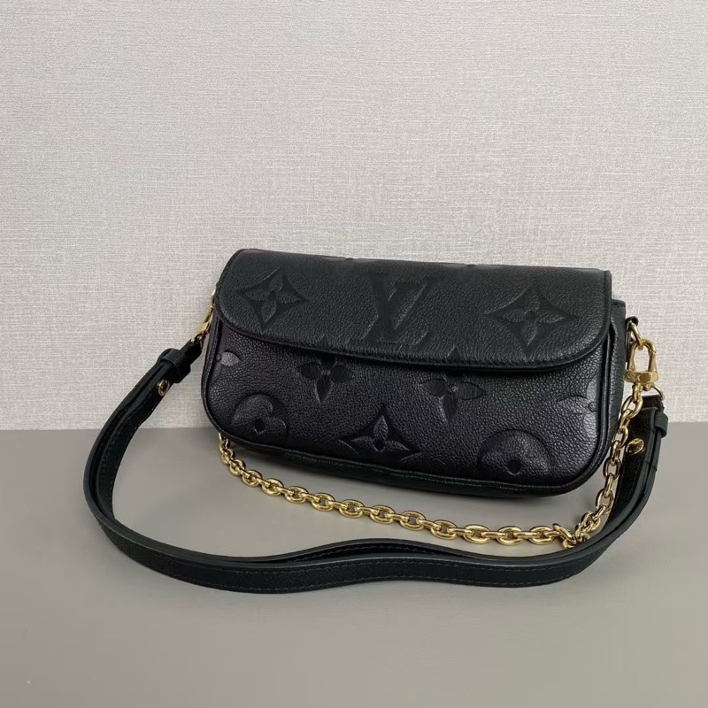 LV路易威登 黑色全皮壓紋ivy腋下包-2