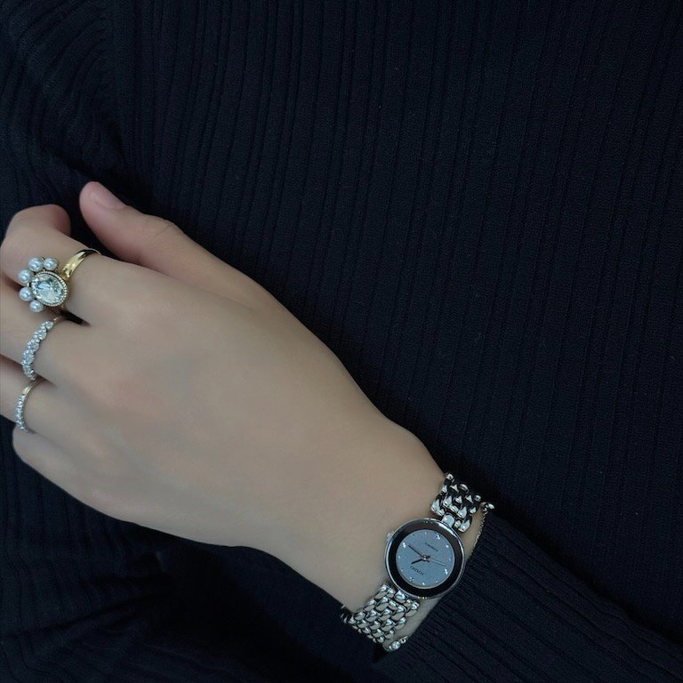 𝐑𝐚𝐝𝐨灰銀小圓盤石英錶-1