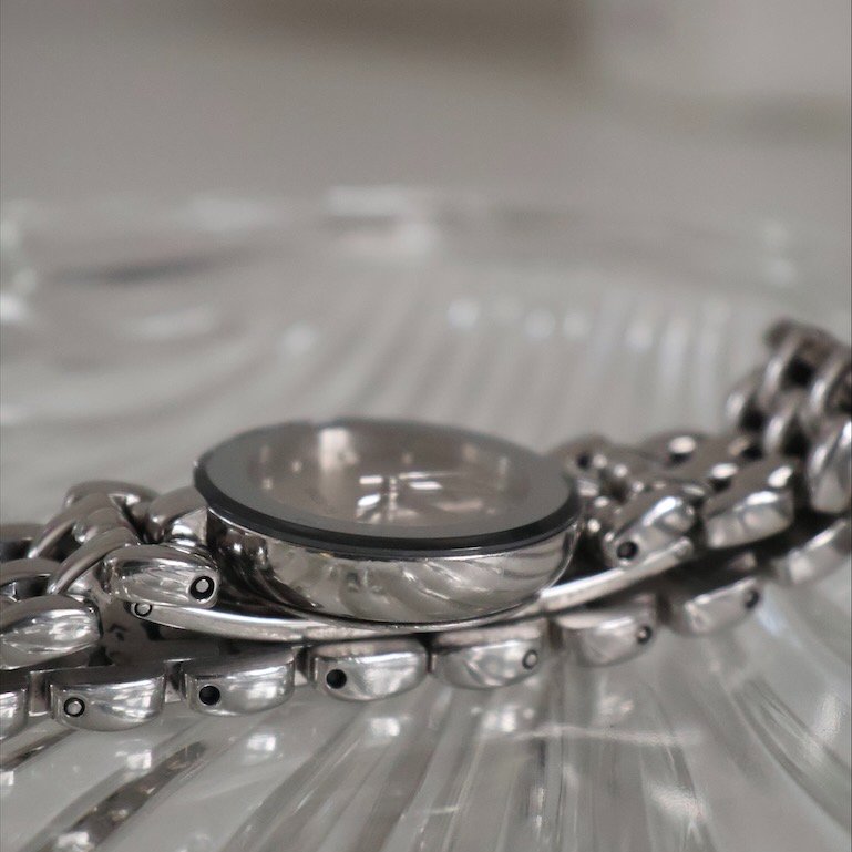 𝐑𝐚𝐝𝐨灰銀小圓盤石英錶-5