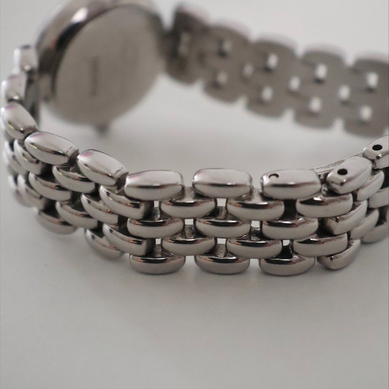 𝐑𝐚𝐝𝐨灰銀小圓盤石英錶-10