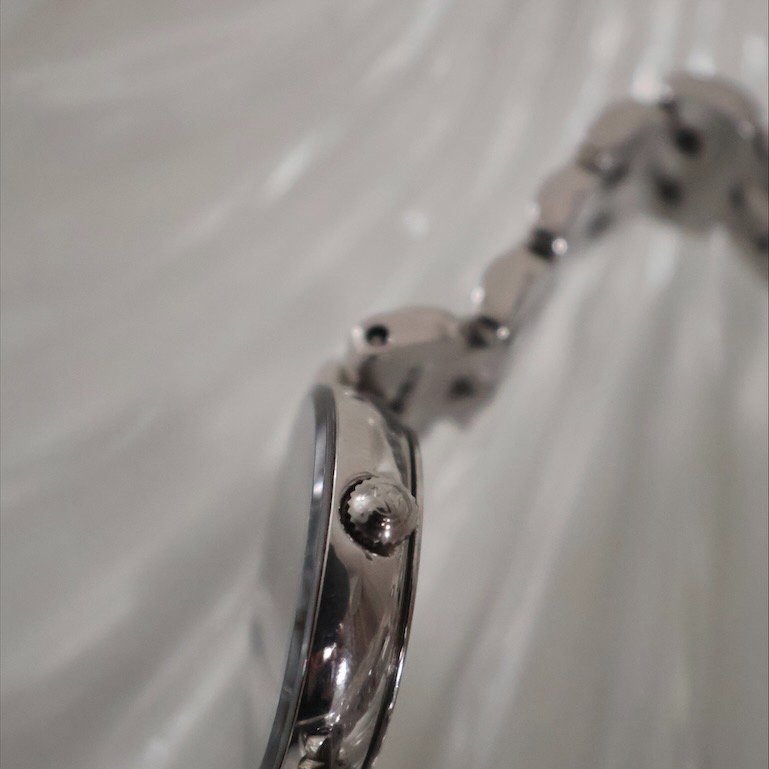 𝐑𝐚𝐝𝐨灰銀小圓盤石英錶-12