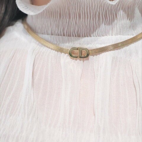 𝐃𝐢𝐨𝐫金色字母𝐜𝐡𝐨𝐤𝐞𝐫項鍊