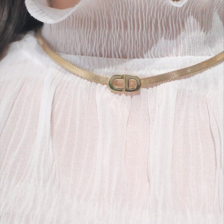 𝐃𝐢𝐨𝐫金色字母𝐜𝐡𝐨𝐤𝐞𝐫項鍊-0