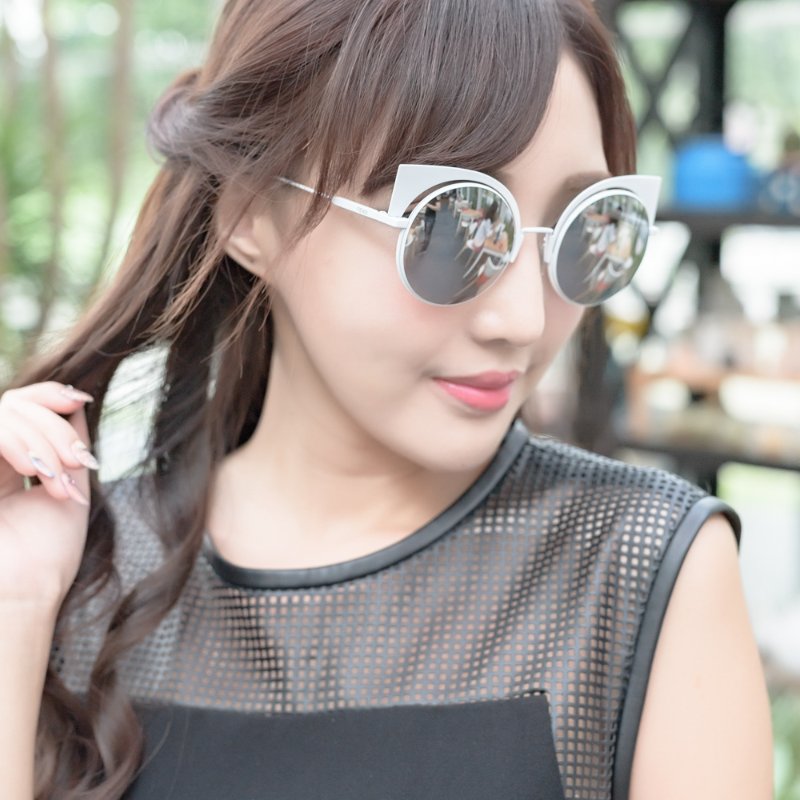 FENDI陽眼鏡 (白色)-4