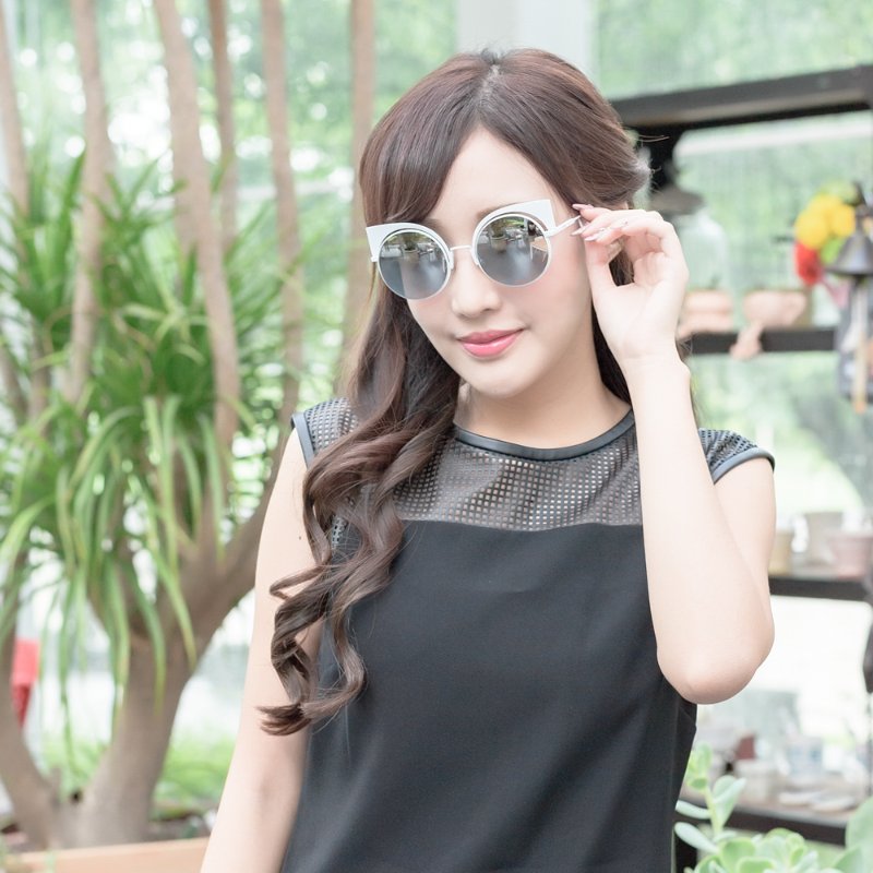 FENDI陽眼鏡 (白色)-6