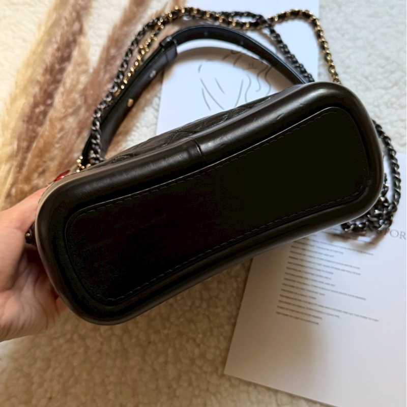 香奈兒黑金流浪包小號-9