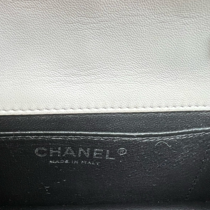 Chanel包，有卡-6