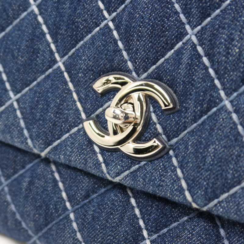 CHANEL 牛仔布Coco Handlec銀扣鏈帶手挽肩背兩用袋-10