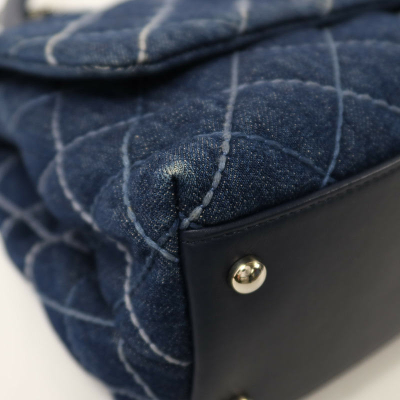 CHANEL 牛仔布Coco Handlec銀扣鏈帶手挽肩背兩用袋-12