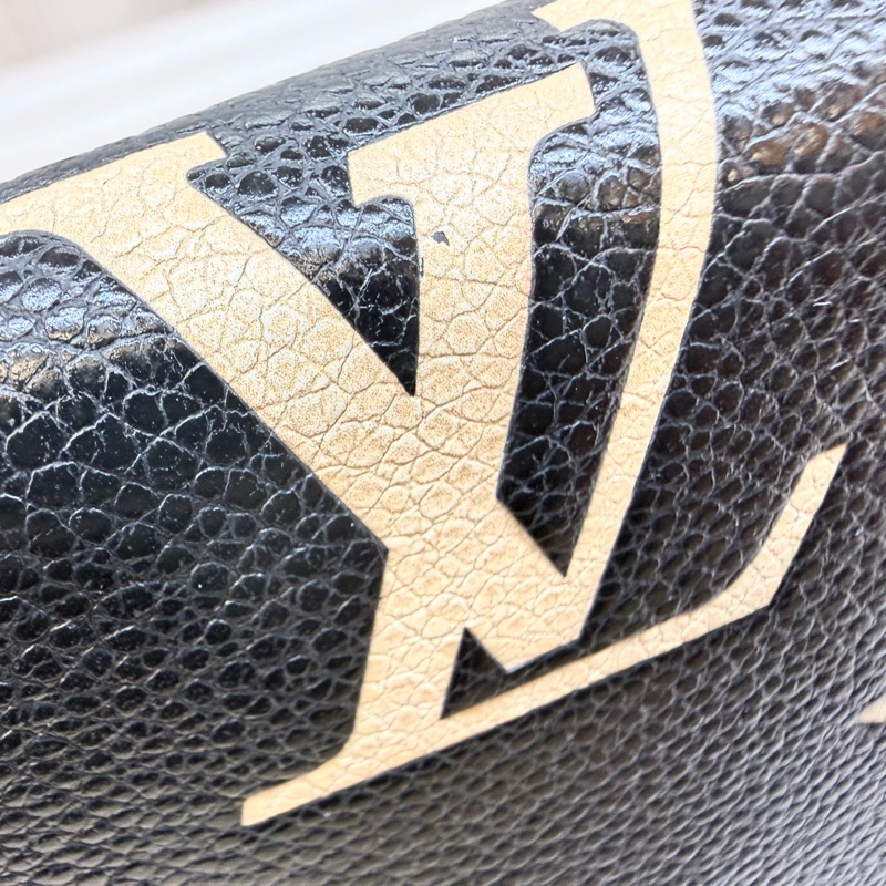 LV黑拚米牛皮16卡下蓋式Sarah長夾M80496-16