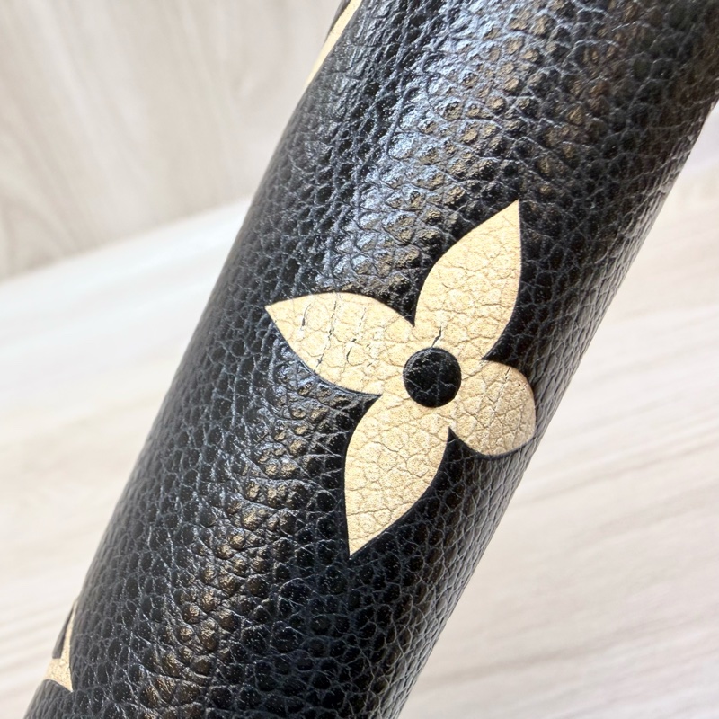 LV黑拚米牛皮16卡下蓋式Sarah長夾M80496-17