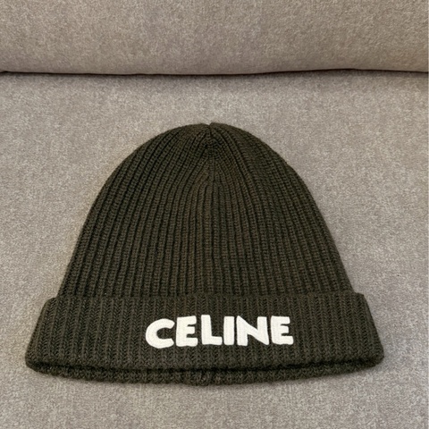 CELINE軍綠毛帽