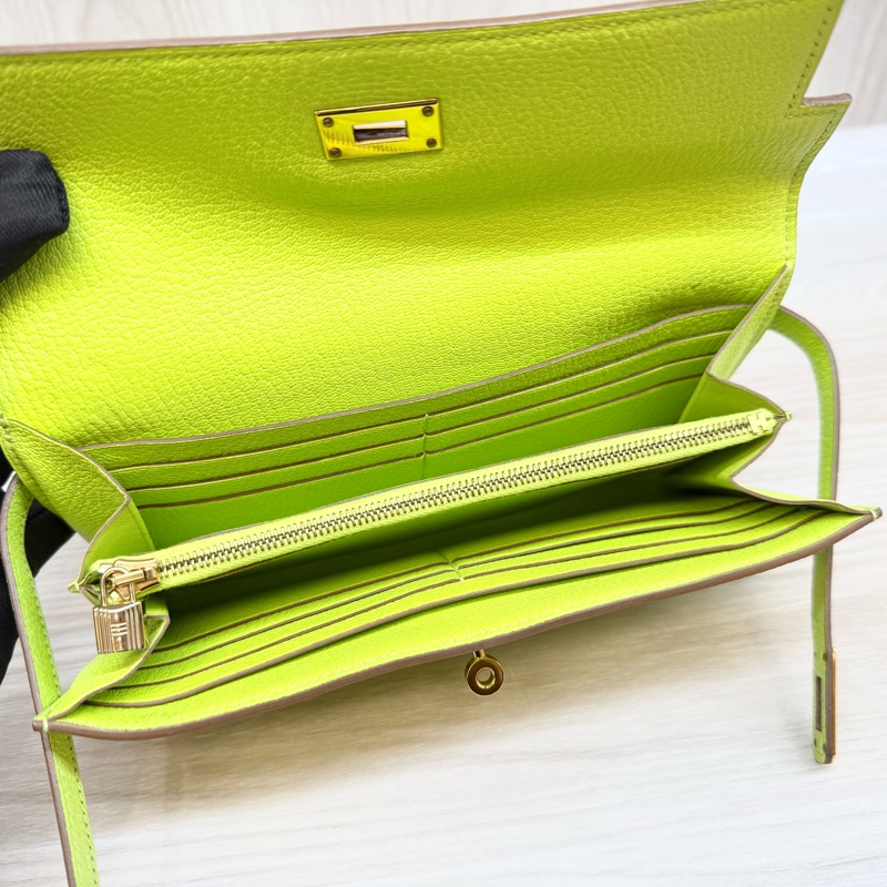 Hermes 萊姆綠山羊皮金釦kelly 12卡長夾-14