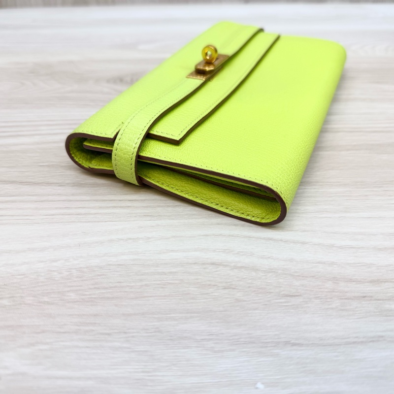 Hermes 萊姆綠山羊皮金釦kelly 12卡長夾-16