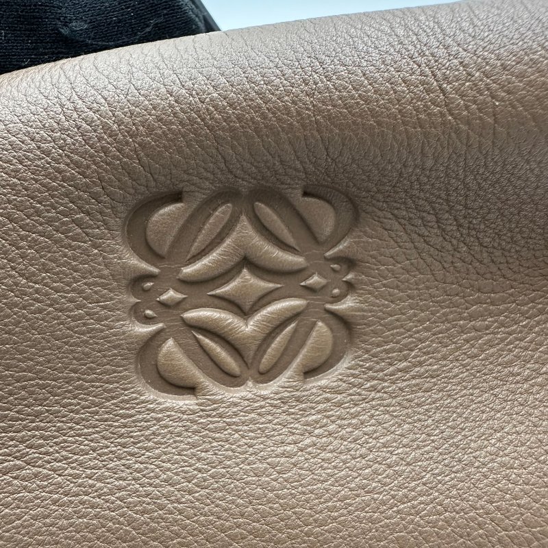 【美收精品】LOEWE 棕色手提包 C-208【隔月月中將轉賣至日本 上架期限30天】-10