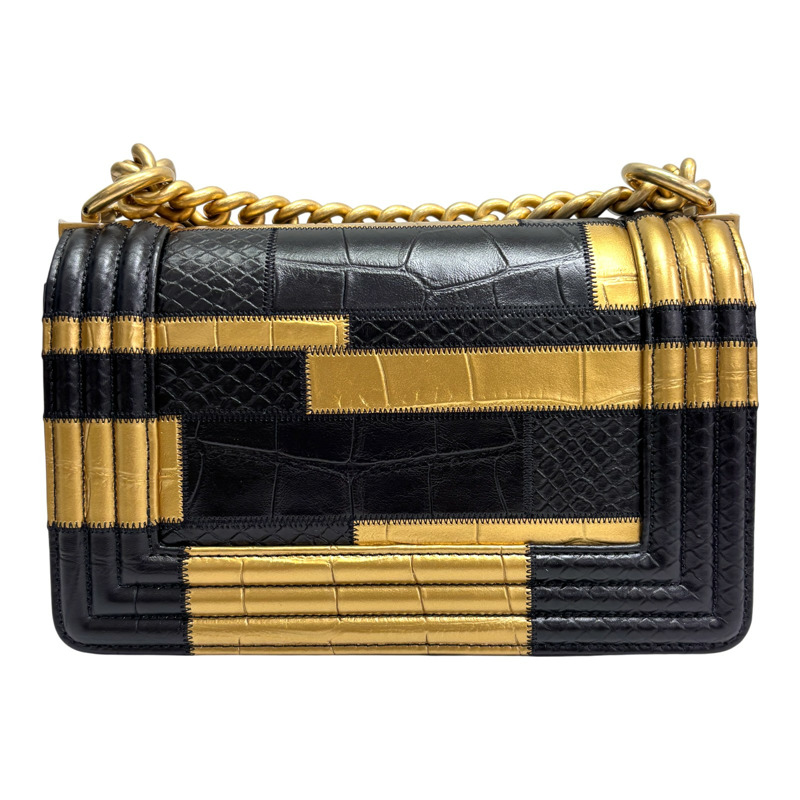 黑金 鱷魚紋小牛皮壓紋 Small Boy 肩背包【CHANEL 香奈兒】 A67085-2