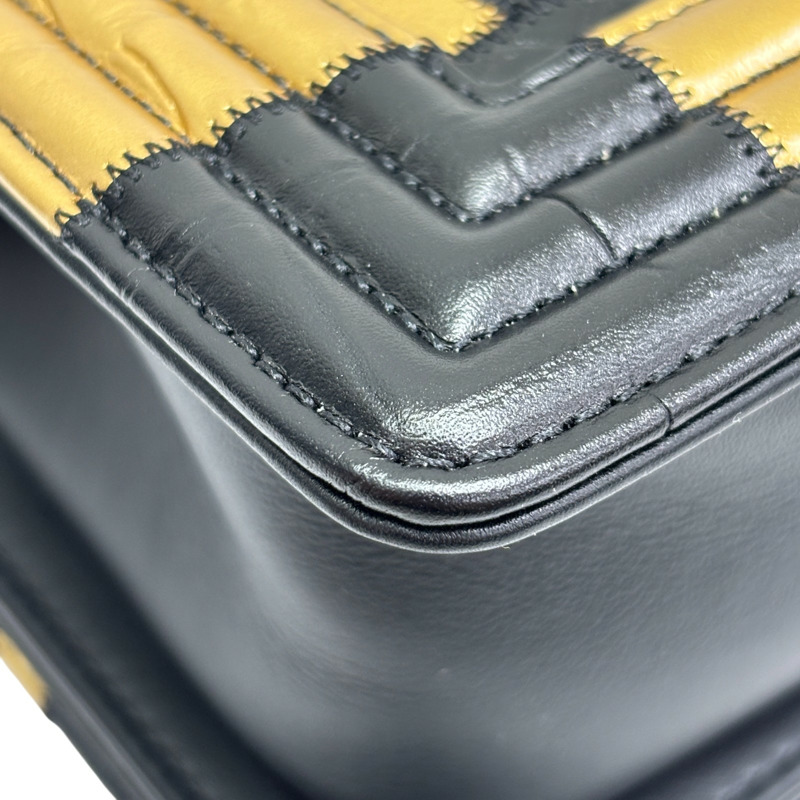 黑金 鱷魚紋小牛皮壓紋 Small Boy 肩背包【CHANEL 香奈兒】 A67085-13