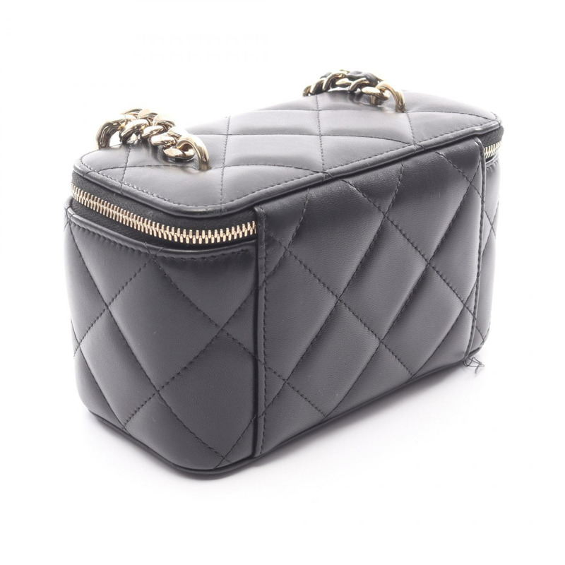香奈兒 (CHANEL) Matelasse 絎縫鏈條斜挎包,羊皮材質,黑色,二手,金色五金-1