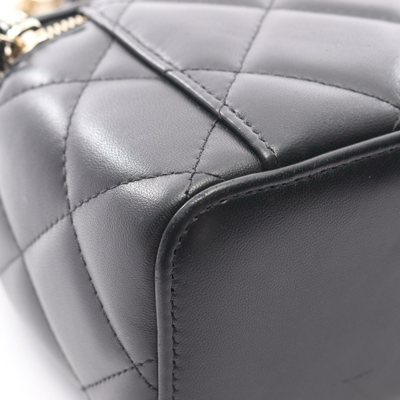 香奈兒 (CHANEL) Matelasse 絎縫鏈條斜挎包,羊皮材質,黑色,二手,金色五金-10