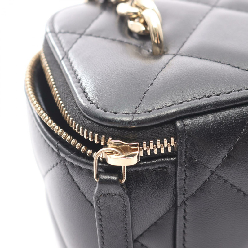 香奈兒 (CHANEL) Matelasse 絎縫鏈條斜挎包,羊皮材質,黑色,二手,金色五金-13