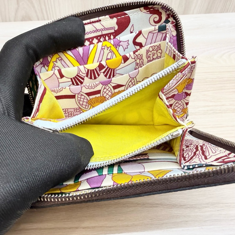 HERMES 0G馬鞍紅Epsom皮甜點派對絲巾短夾-7