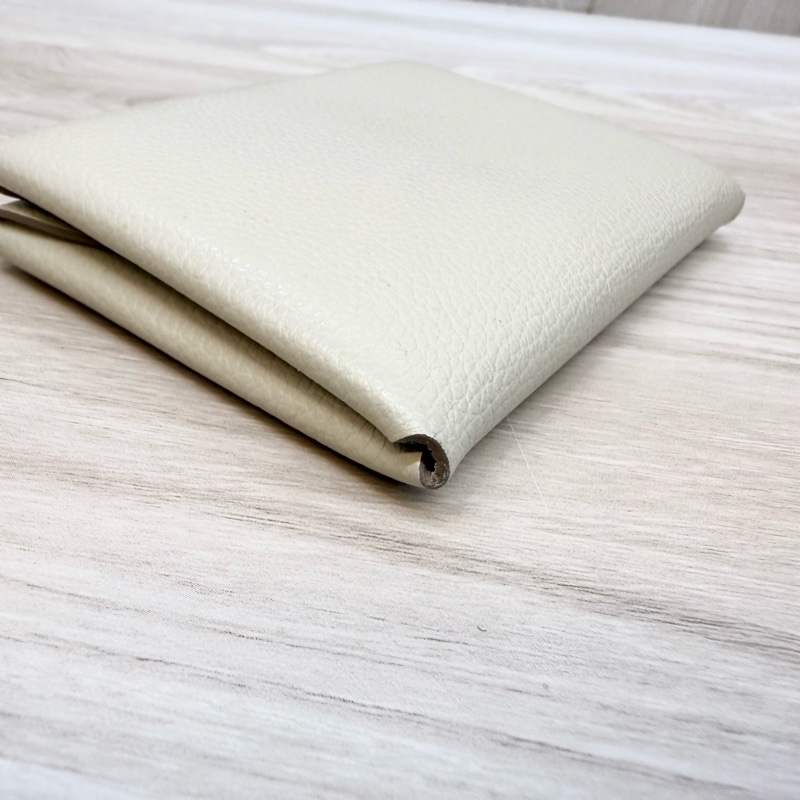 HERMES I2奶油白calvi duo卡包-9