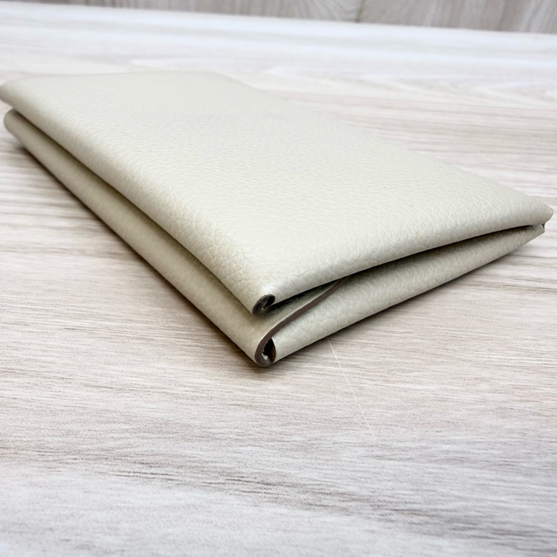 HERMES I2奶油白calvi duo卡包-10