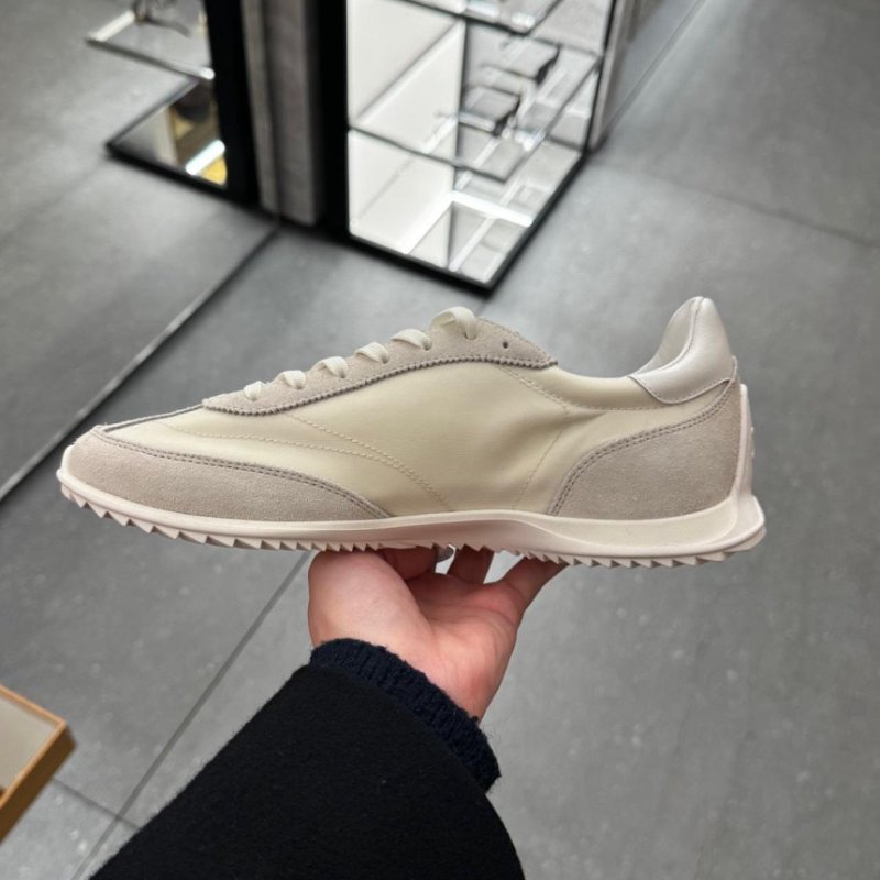 🌺2026春夏新品特價上市🌺Celine 女款 364365 Racer Triomphe 低幫德訓運動鞋 香草色 IT36/37/37.5/38-3