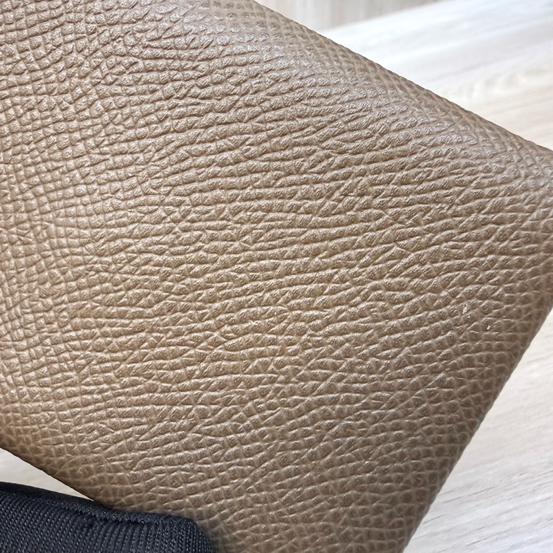 Hermes18大象灰Epsom皮Calvi Duo卡包-5