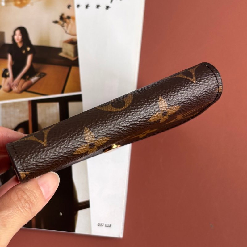 ::LOUIS VUITTON:: LV M62361 Rosalie 經典花紋內粉釦式卡片包 零錢包 小短夾-5