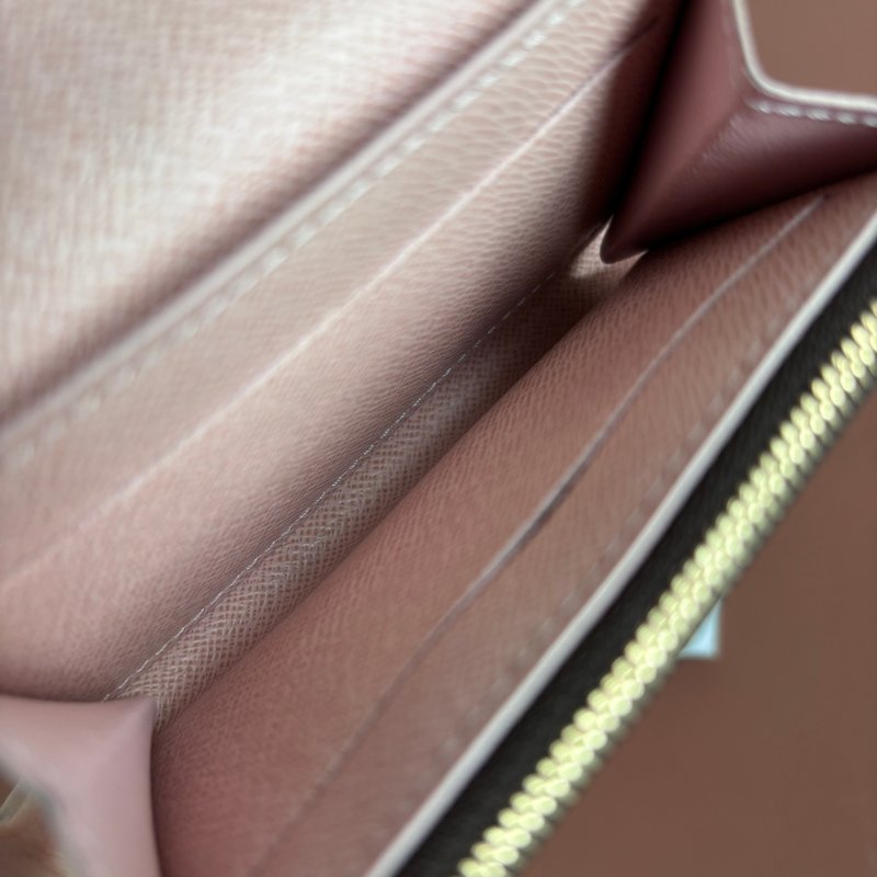 ::LOUIS VUITTON:: LV M62361 Rosalie 經典花紋內粉釦式卡片包 零錢包 小短夾-16