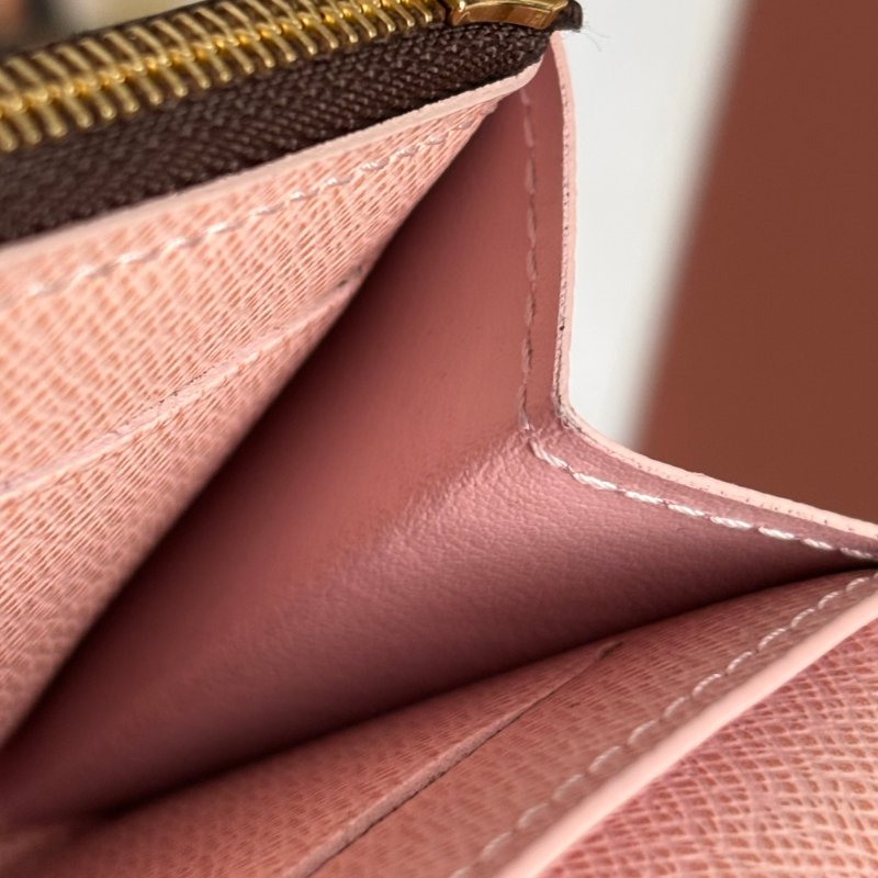 ::LOUIS VUITTON:: LV M62361 Rosalie 經典花紋內粉釦式卡片包 零錢包 小短夾-18