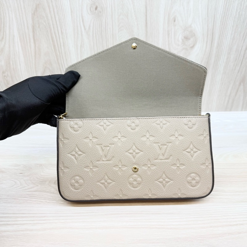 LV米色牛皮壓紋三合一鏈包M68697-9