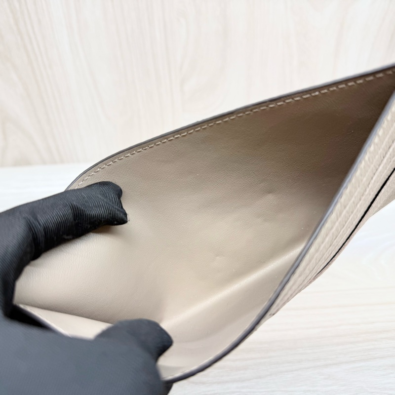 LV米色牛皮壓紋三合一鏈包M68697-18