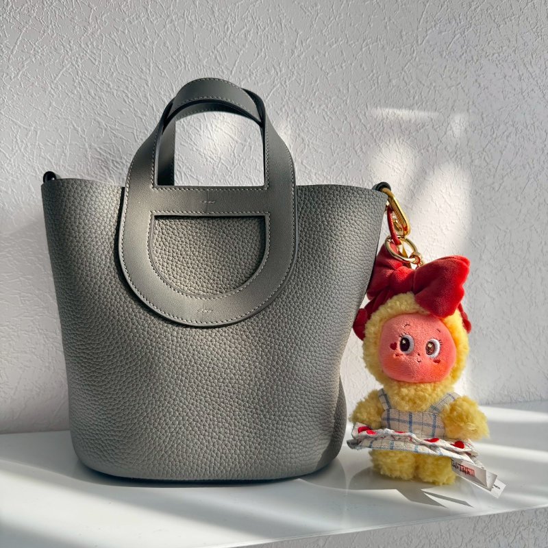 🎉超可愛《99新商品》Hermes IN THE LOOP積雨雲灰豬鼻 菜籃子-0