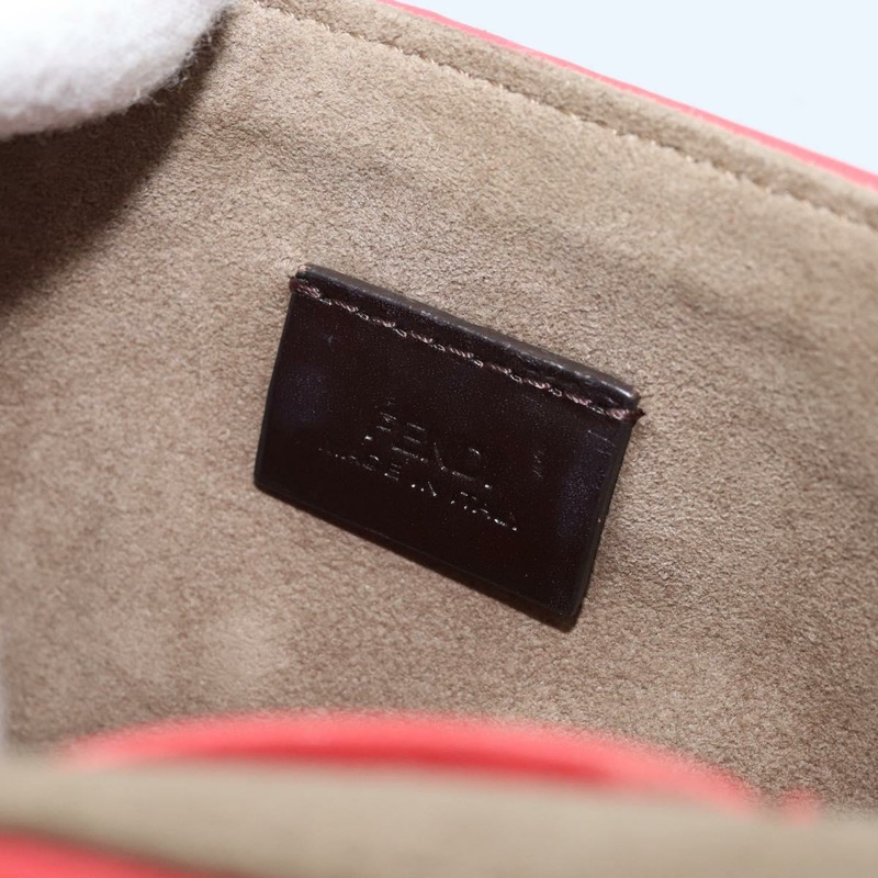 【日本直送】FENDI 鏈條迷你蜜蜂法國棍單肩包 皮革 多色 金色 正品 171168SAM-21