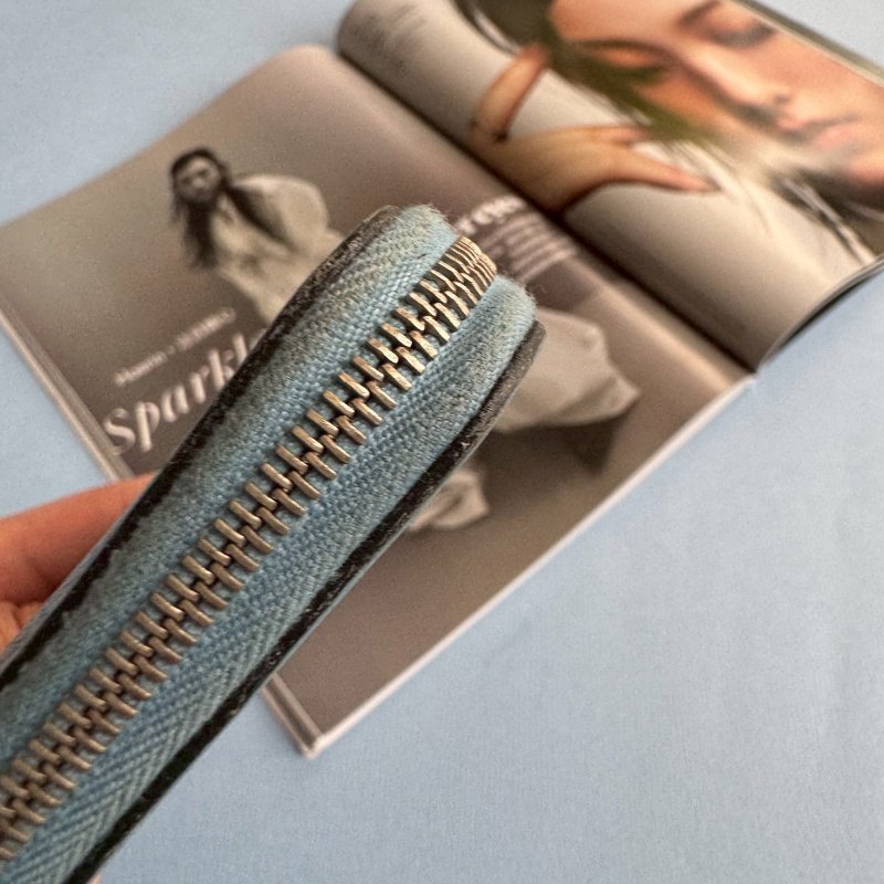 ✨出國超方便😍 莫蘭迪綠色拉鍊對開多功能包-5